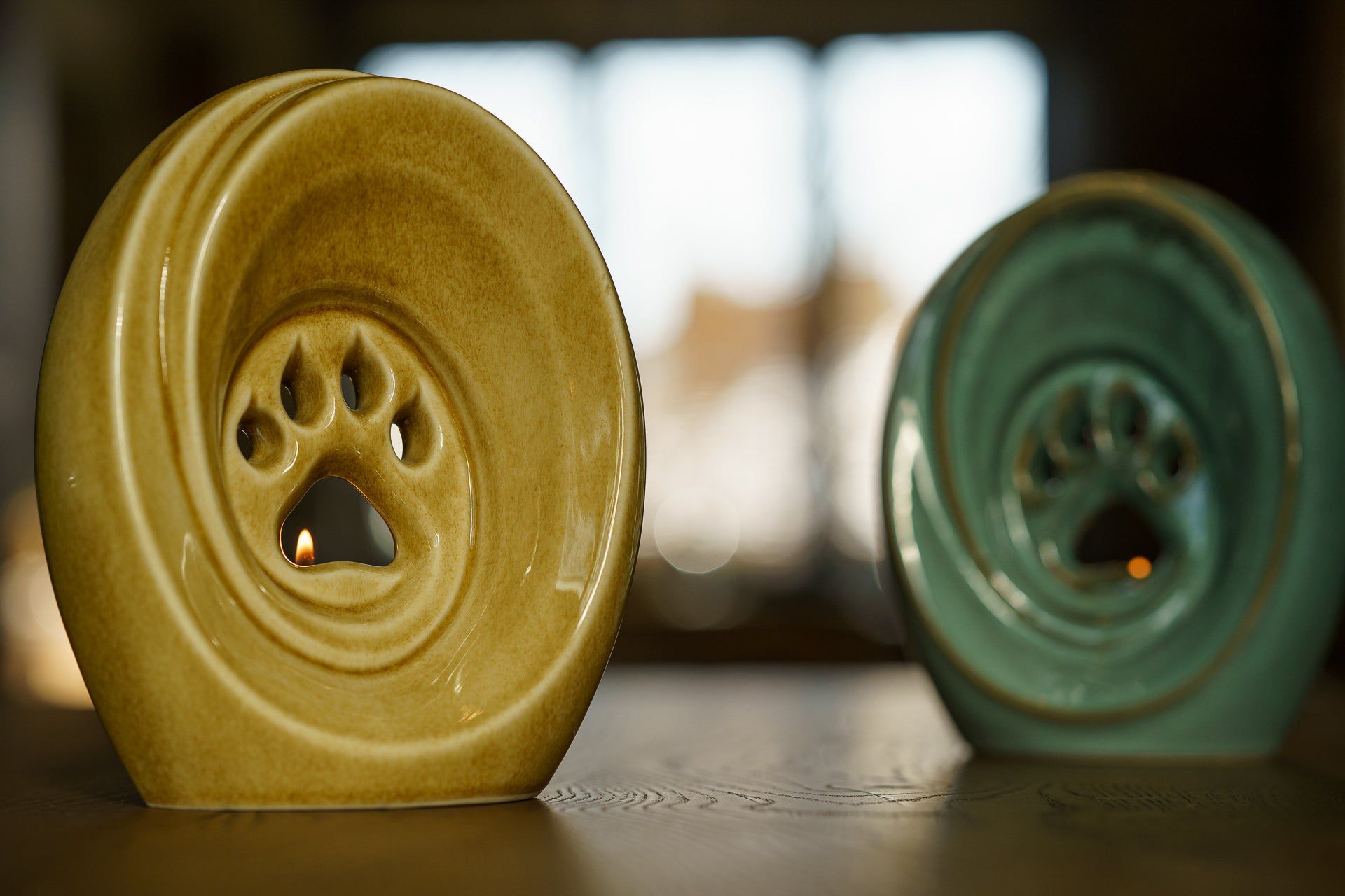 Paw Pet Urn for Ashes in Dark Sand
