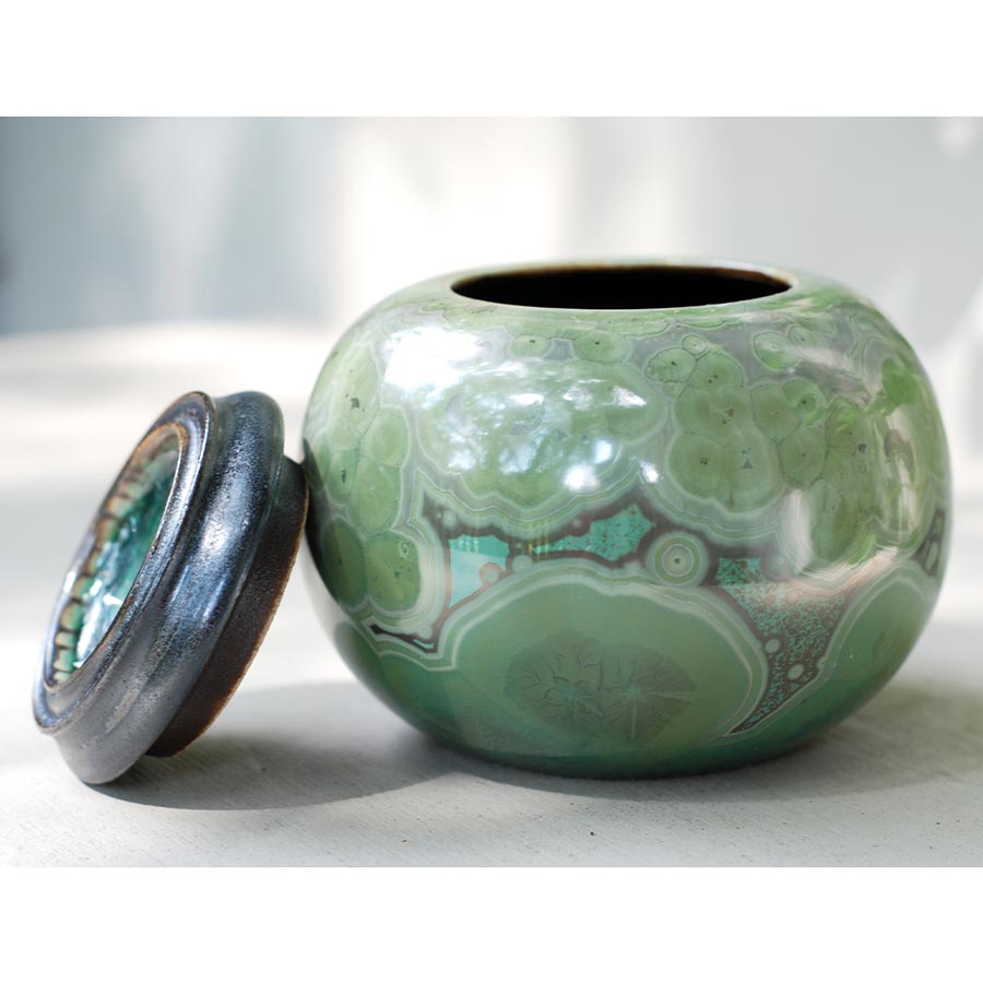 Ekanite Cremation Urn for Pets Ashes Lid Off Front View