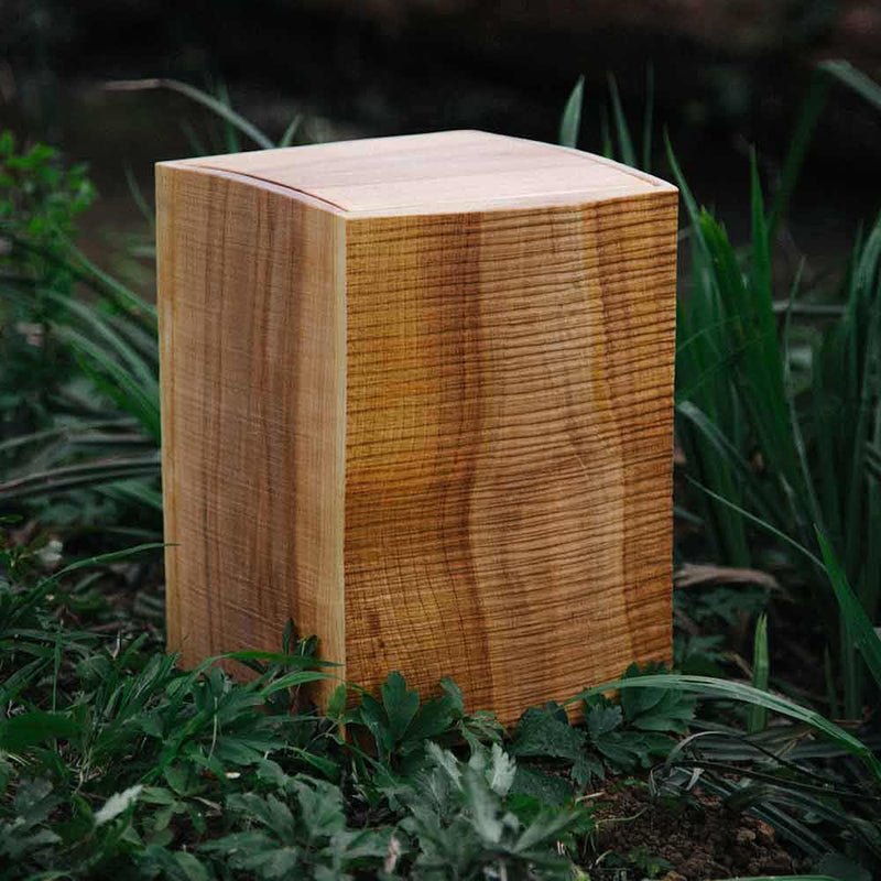 Meadow Cremation Urn for Ashes
